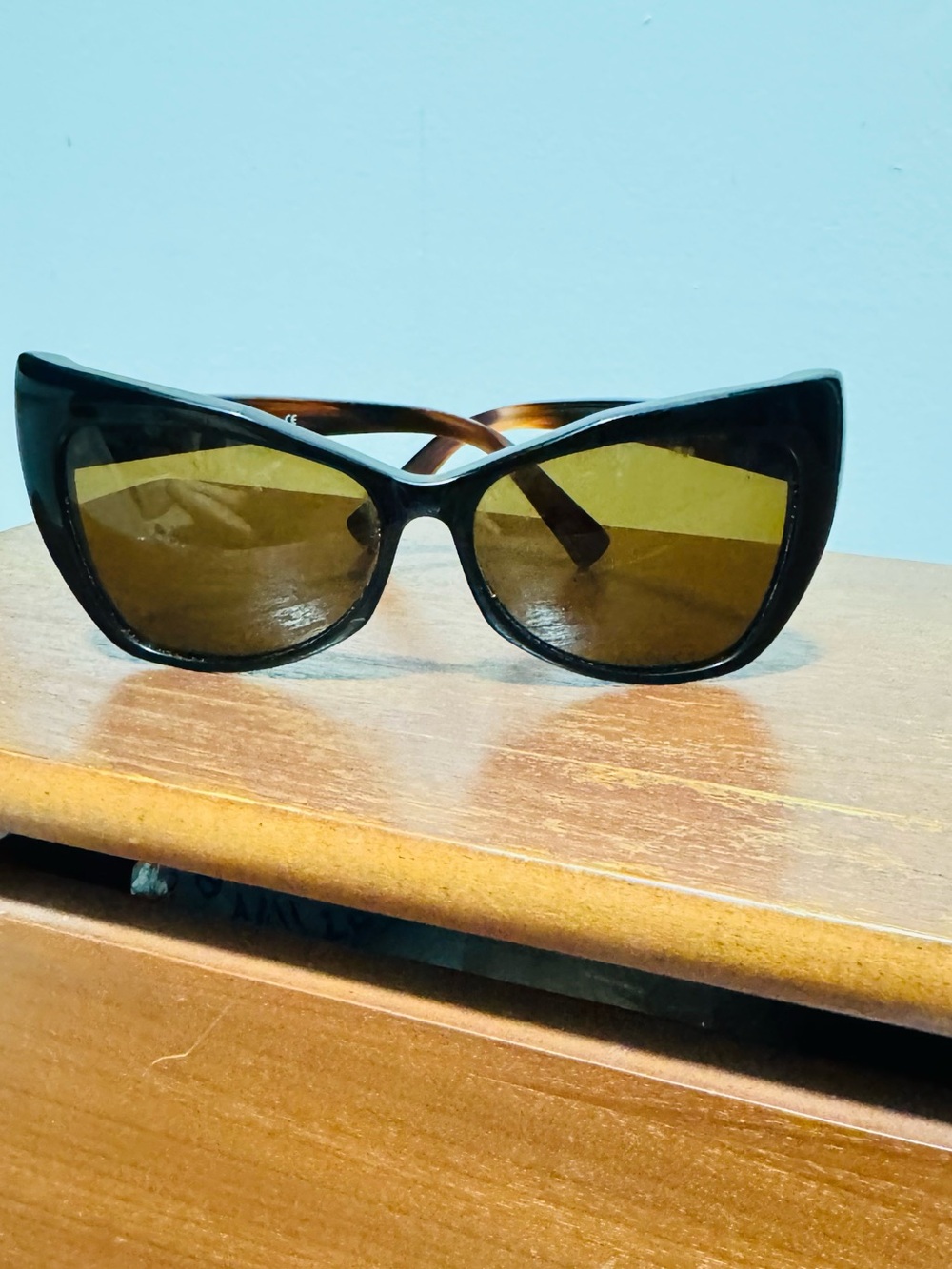 HOUSE of HARLOW 1960 Classic Cat-Eye Sunglasses - Brown Lenses